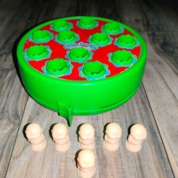 Vintage 1984 Cabbage Patch Hide and Seek Game Milton Bradley incomplete.Not wo - Picture 1 of 7